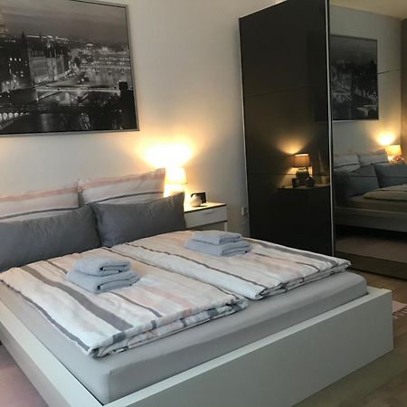 Neu! Top Apartment! 7Km Saarbruecken! Terrasse, Garten! Sulzbach  ภายนอก รูปภาพ