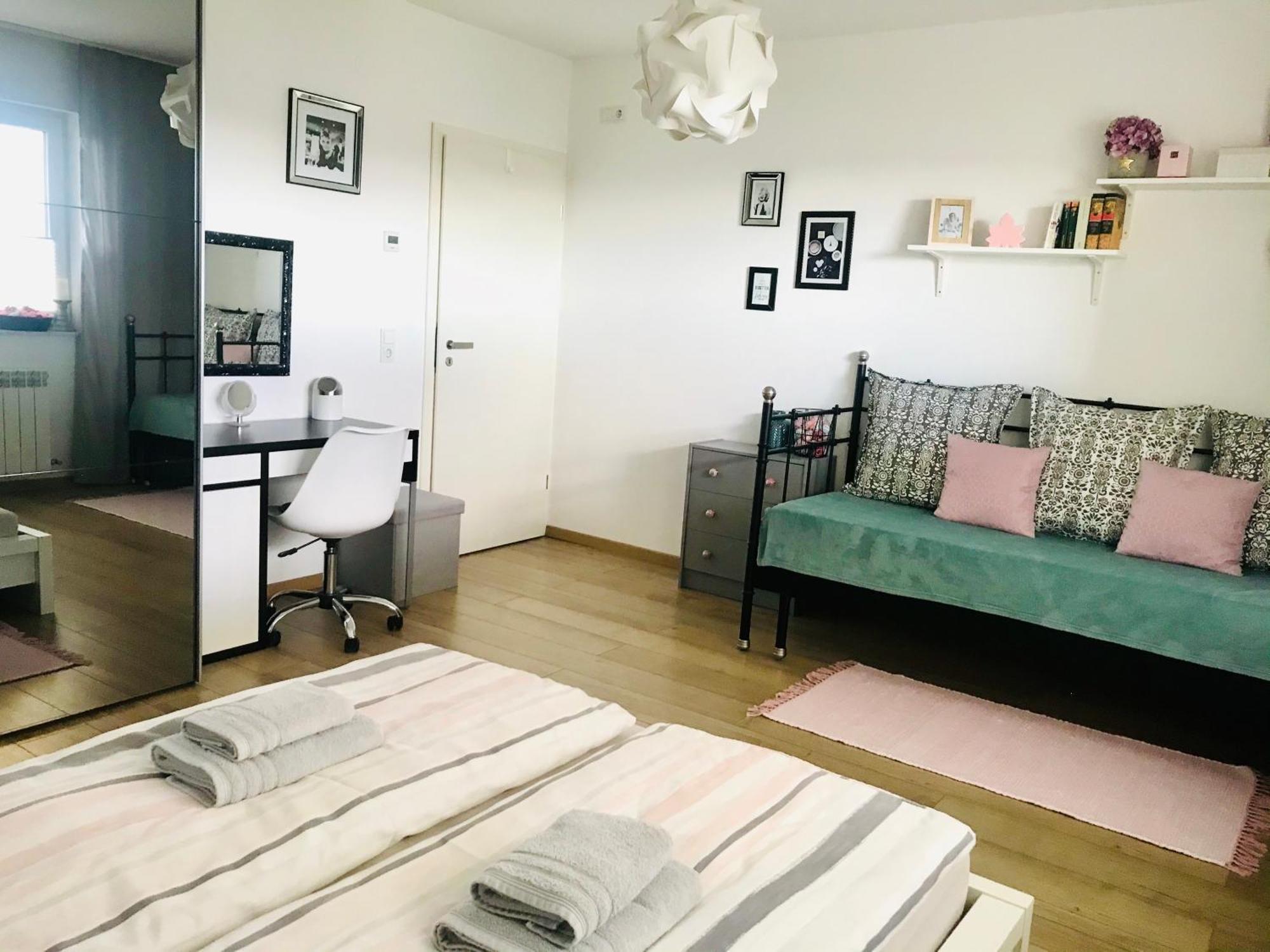 Neu! Top Apartment! 7Km Saarbruecken! Terrasse, Garten! Sulzbach  ภายนอก รูปภาพ